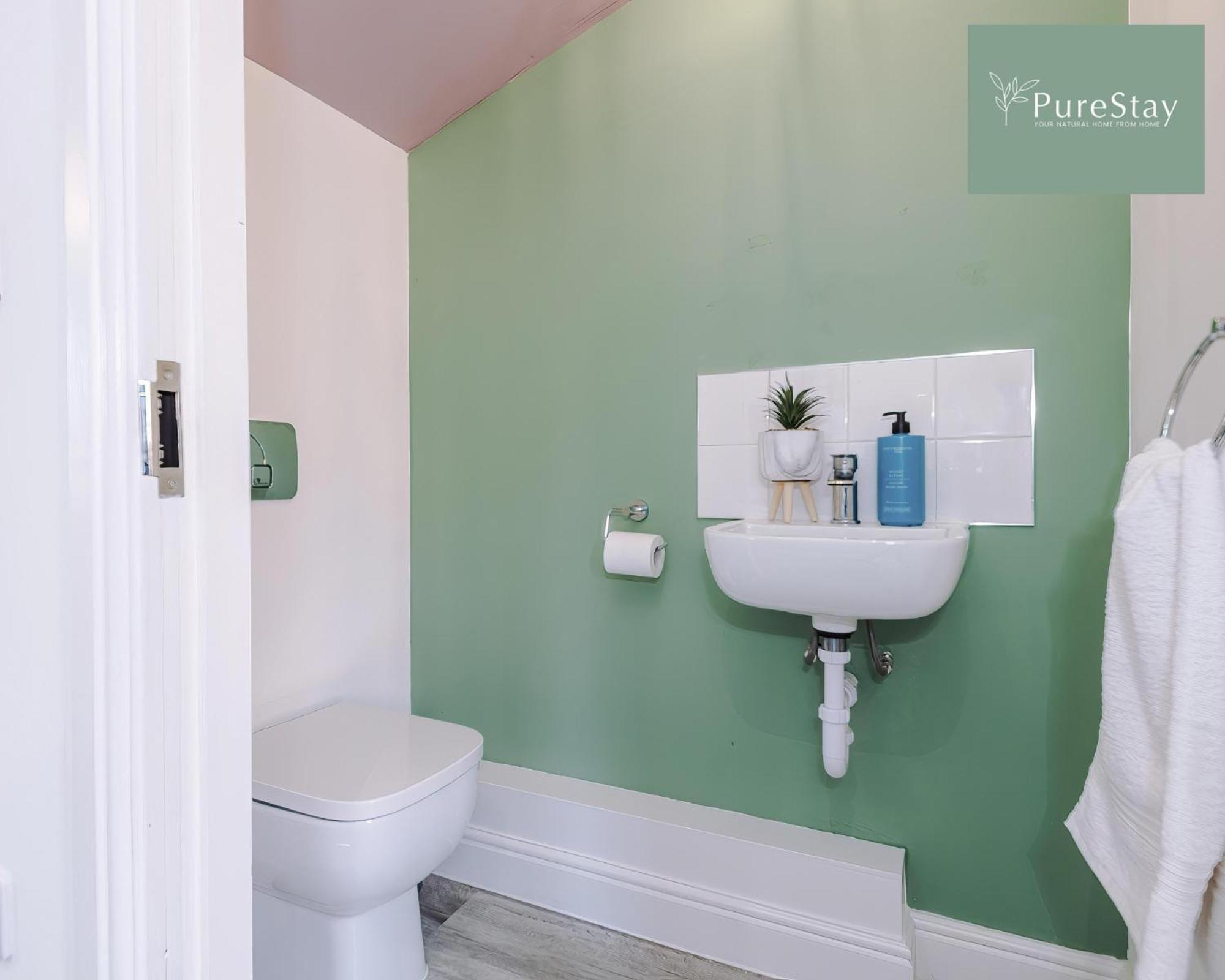Stunning Five Bedroom Manchester House With Free Parking By Purestay Short Lets & Serviced Accommodation 外观 照片