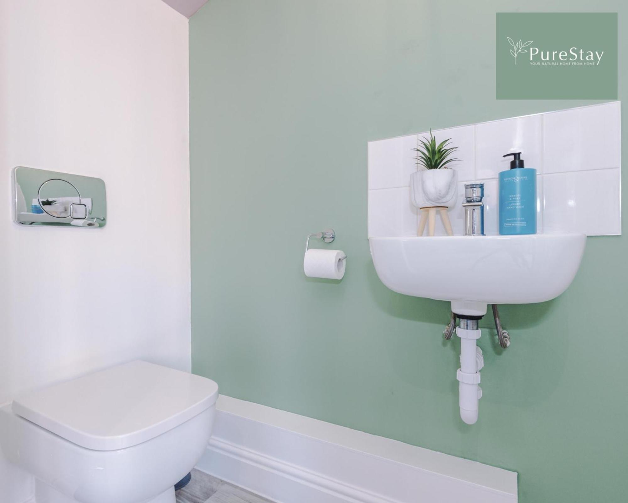 Stunning Five Bedroom Manchester House With Free Parking By Purestay Short Lets & Serviced Accommodation 外观 照片
