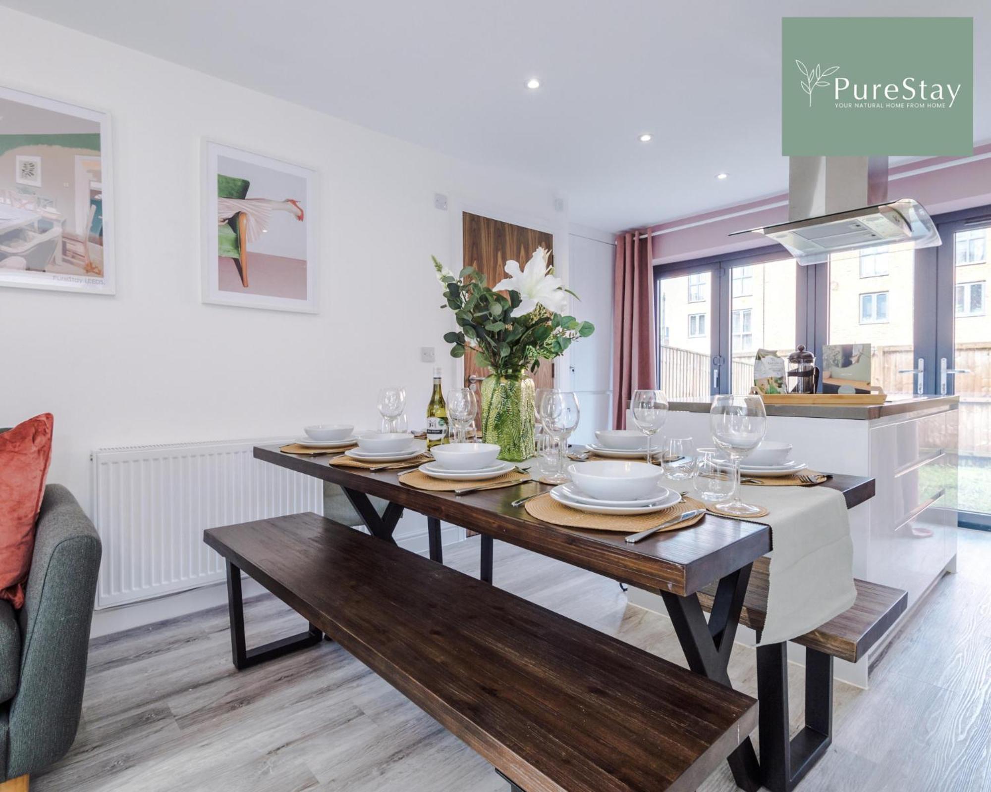 Stunning Five Bedroom Manchester House With Free Parking By Purestay Short Lets & Serviced Accommodation 外观 照片
