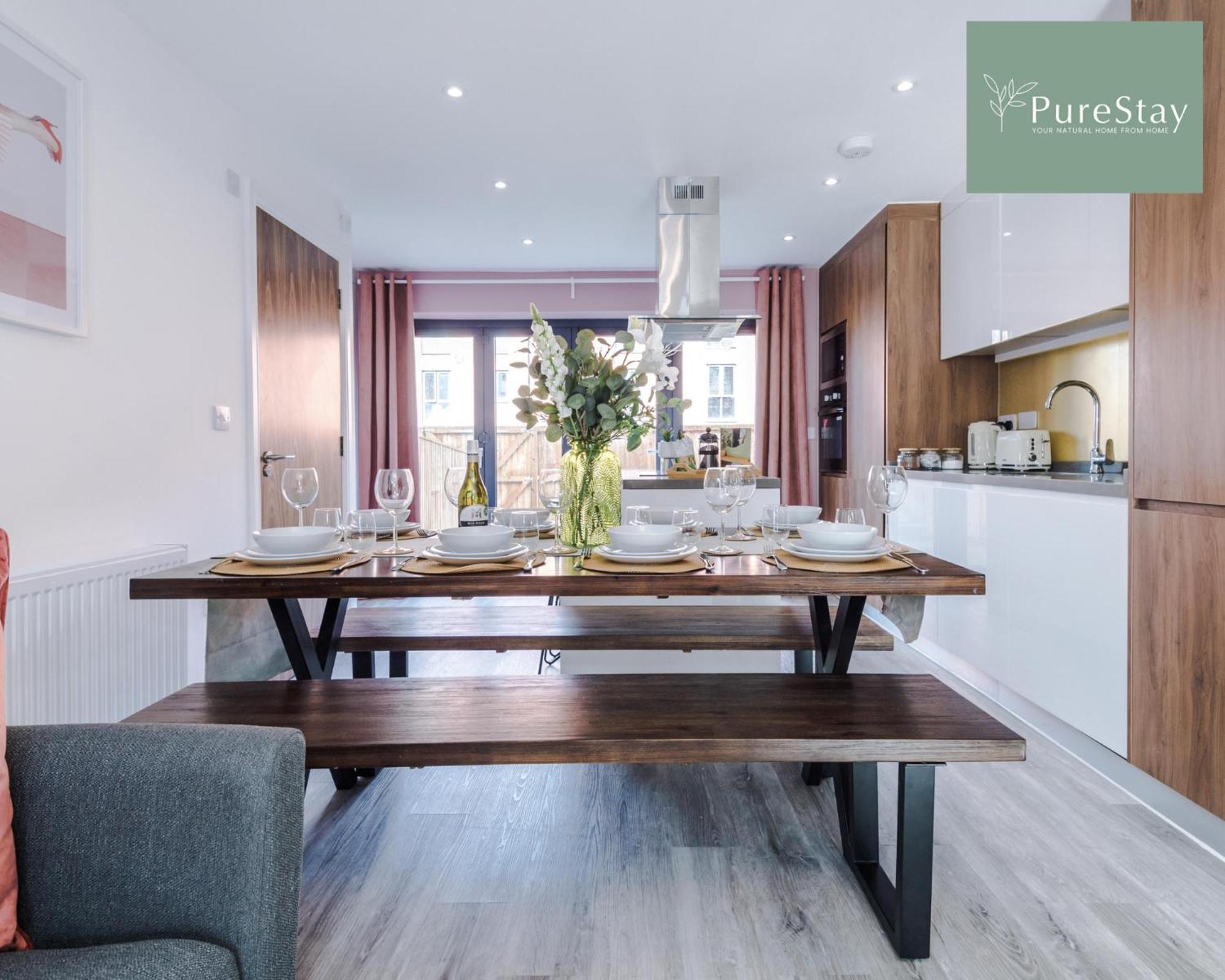 Stunning Five Bedroom Manchester House With Free Parking By Purestay Short Lets & Serviced Accommodation 外观 照片